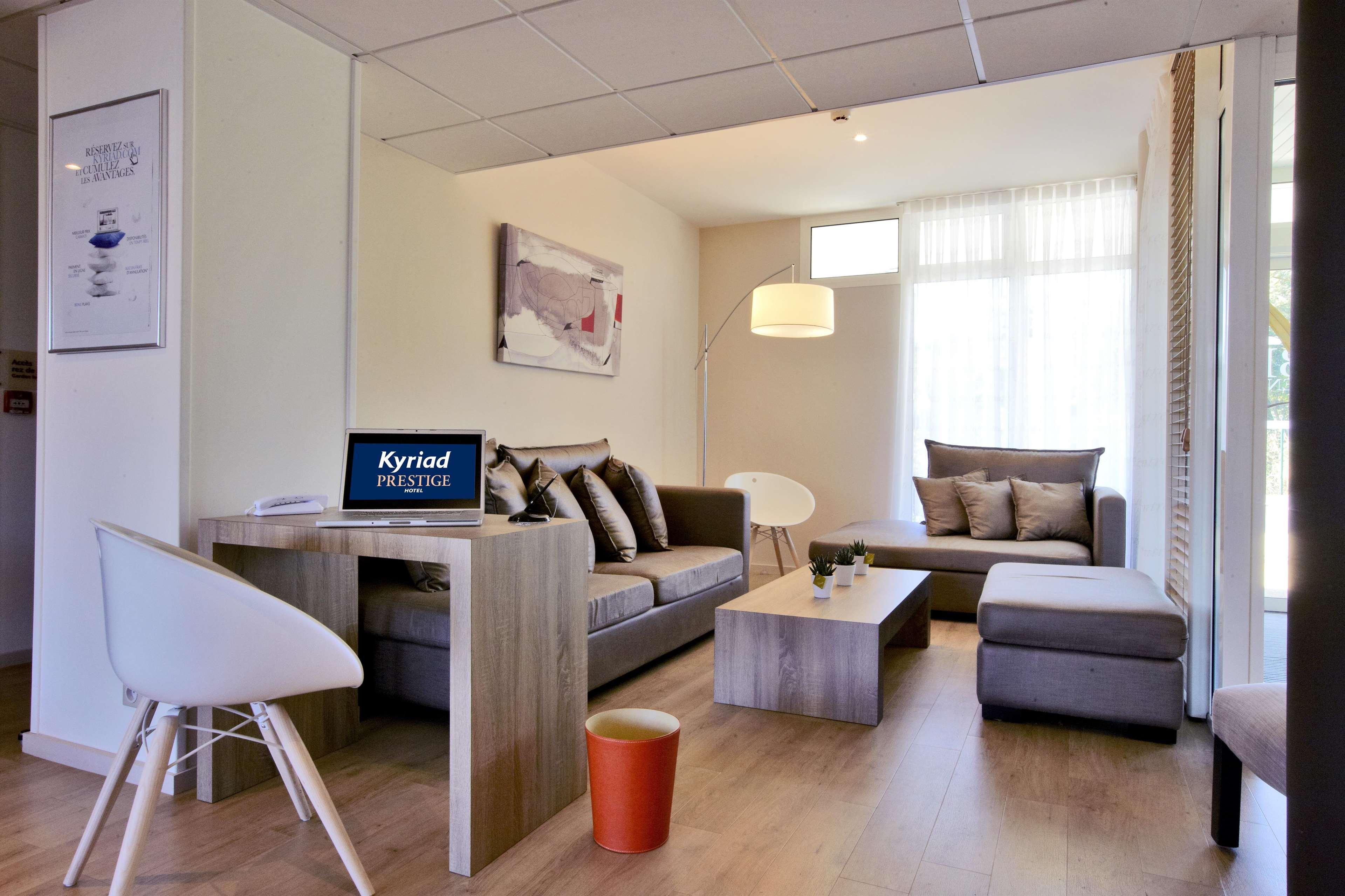 Kyriad Prestige Vannes Centre-Palais Des Arts Bagian luar foto